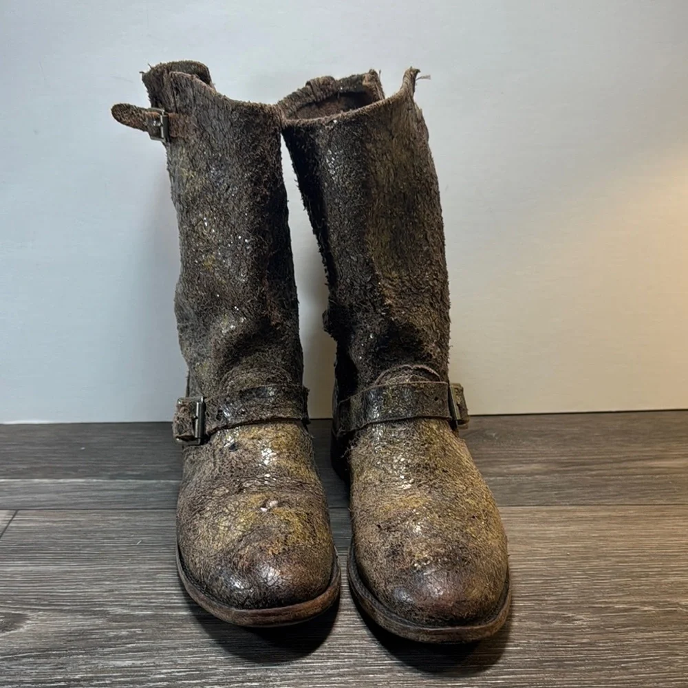 Vintage made in USA Distressed Leather Ankle Boots woman’s size 8 (b238)